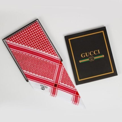 شماغ قوتشي أحمر 2025